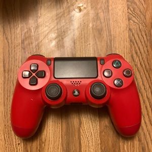 Very used ps4 controller